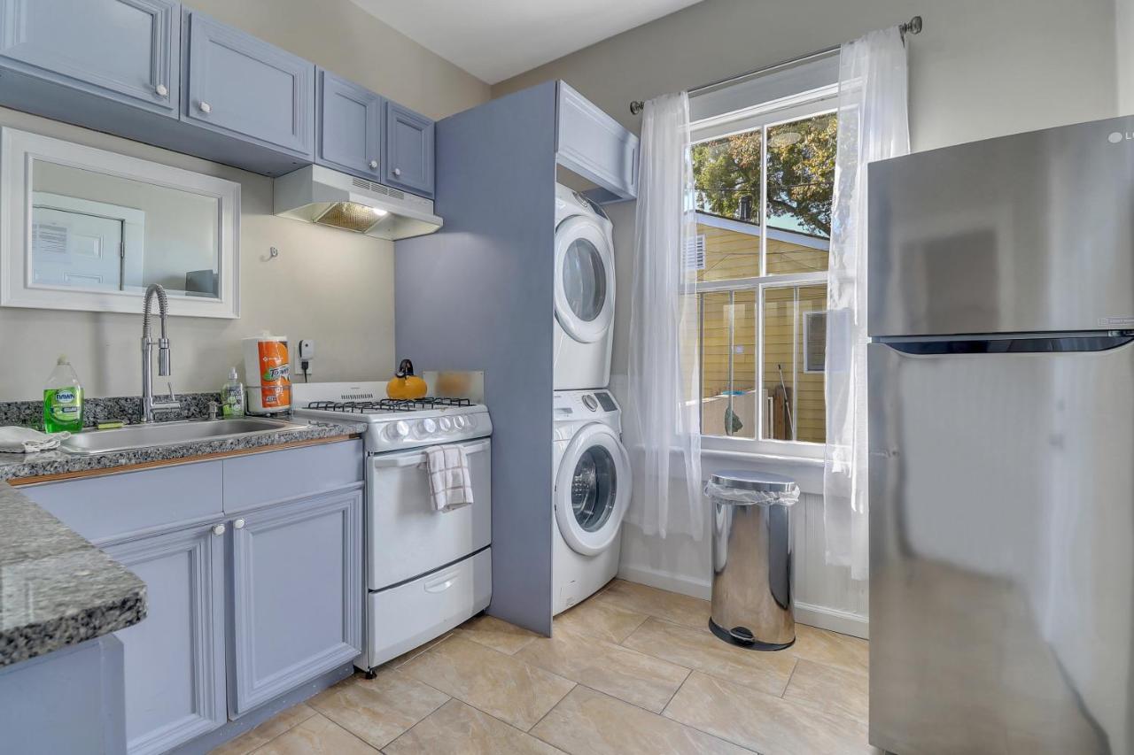Relax In This Downtown Historic With Private Pool