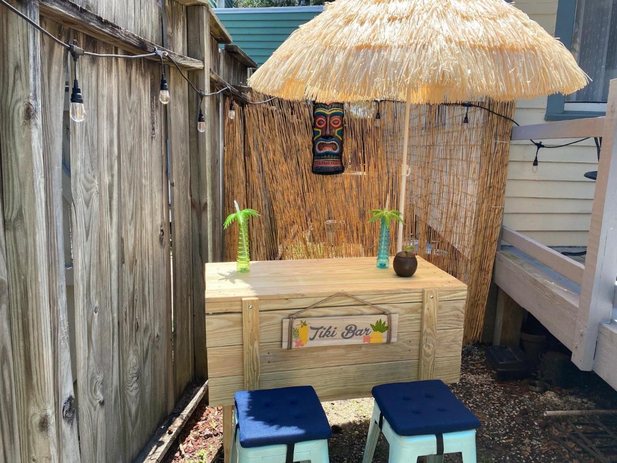 Relax In This Downtown Historic With Private Pool