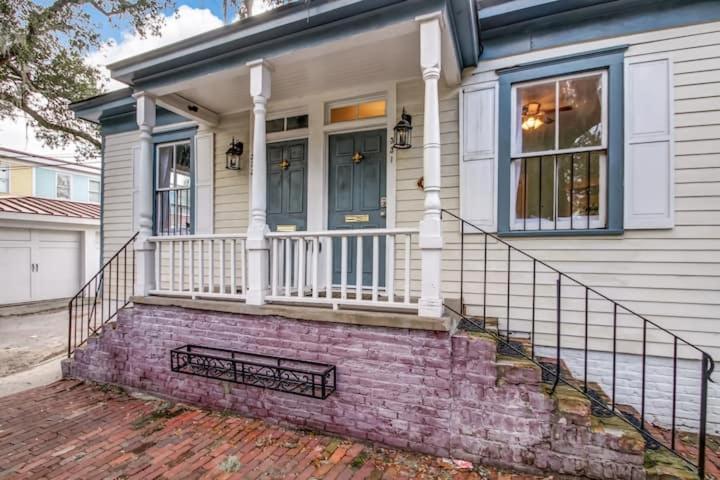 Relax In This Downtown Historic With Private Pool * Savannah